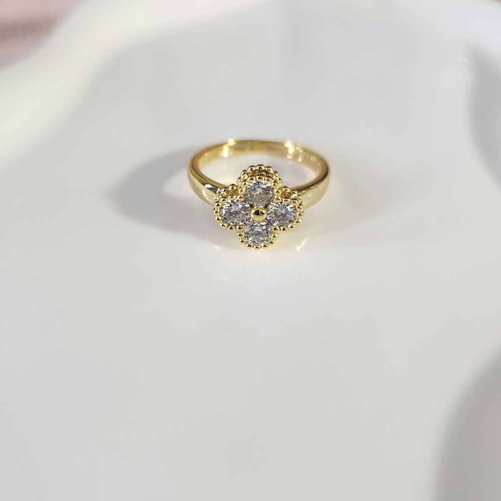 Sterling Silver Moissanite Clover Ring